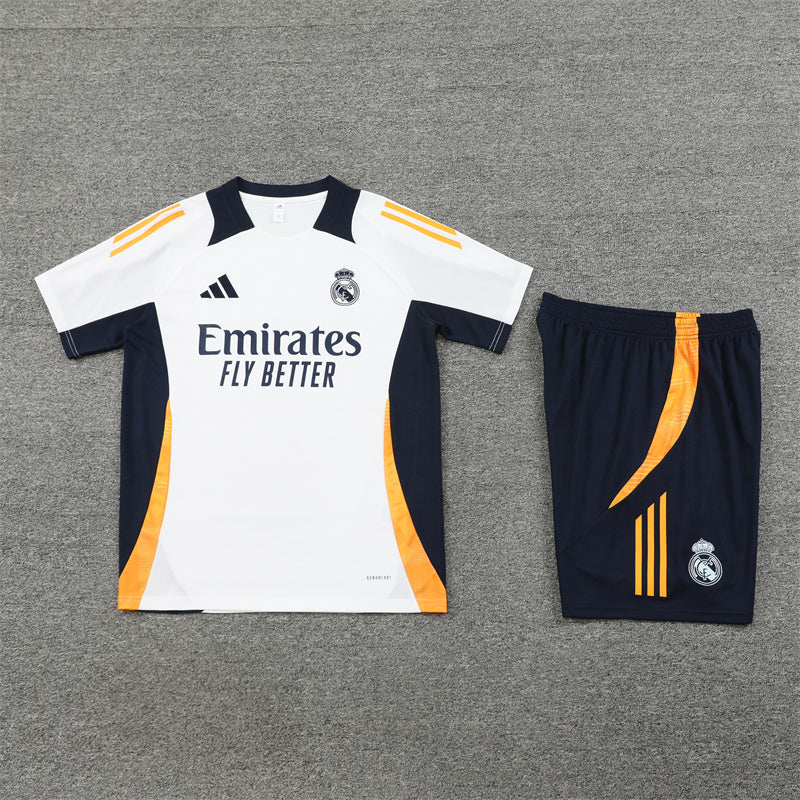 Maglia da allenamento e pantaloncini del Real Madrid 24/25