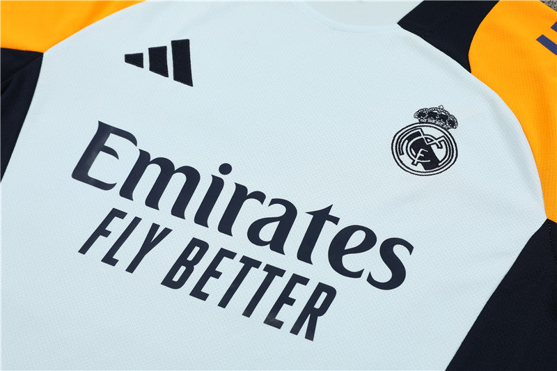 Maglia da allenamento e pantaloncini del Real Madrid 24/25