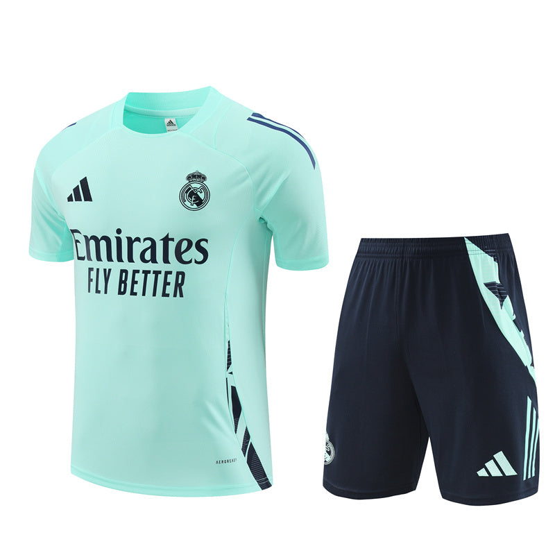 Maglia da allenamento e pantaloncini del Real Madrid 24/25